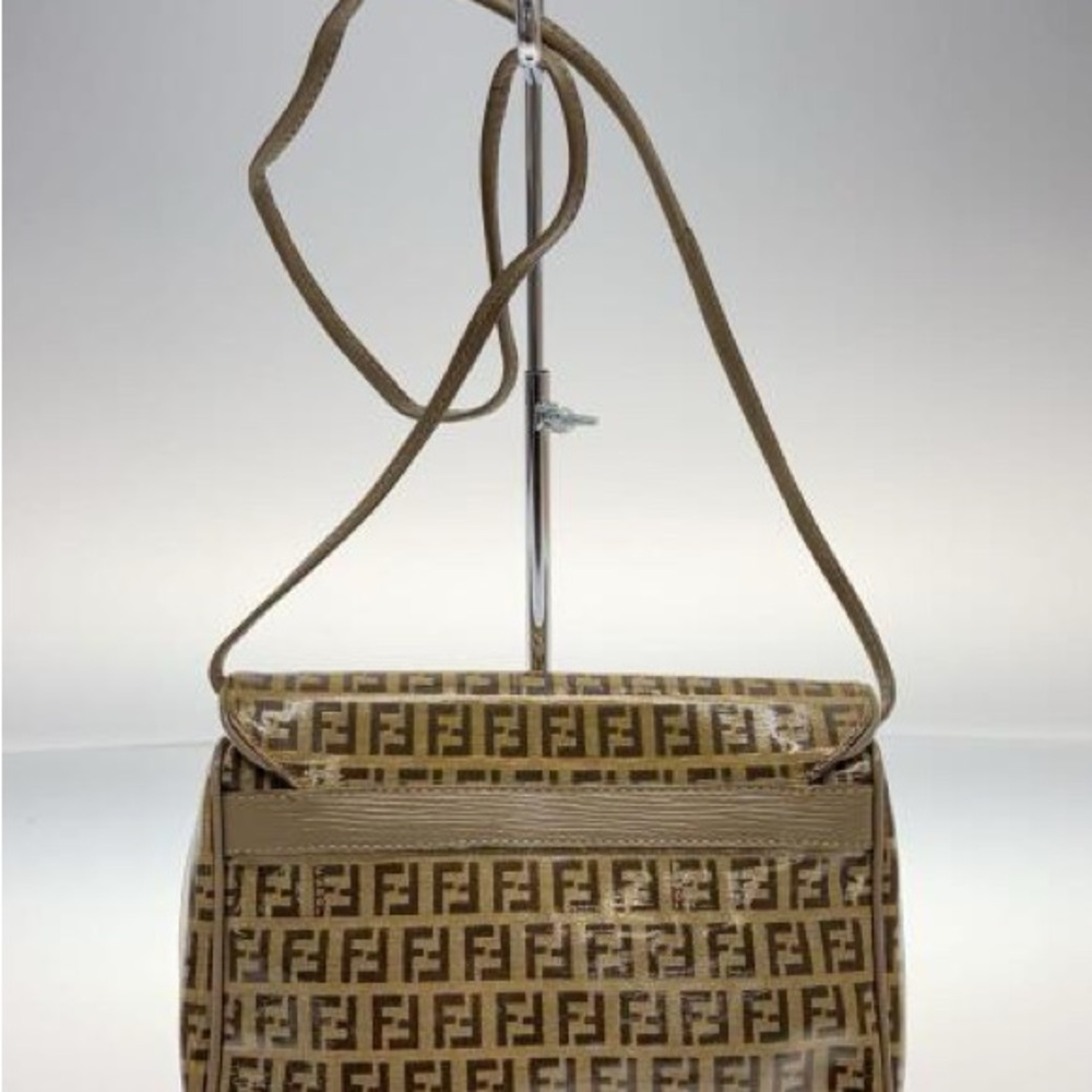 FENDİ - Picture 3 of 6